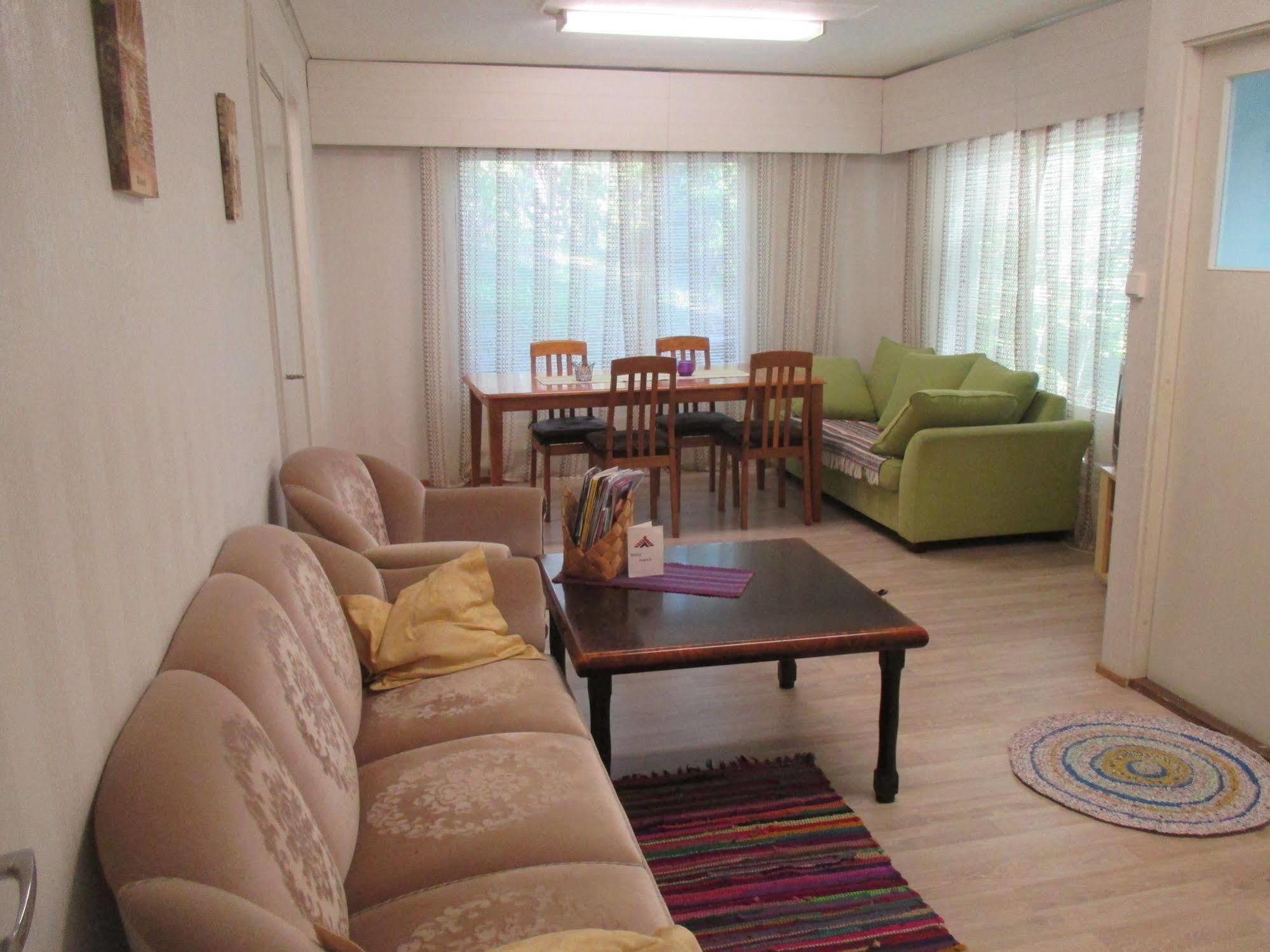 Guest House Ugrin Paikka Sippola Εξωτερικό φωτογραφία